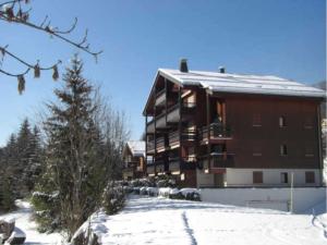 Confortable 2 Pièces + Cabine pour 4 Personnes au Centre-Ville, Terrasse, Proche Navettes - FR-1-458-169 v zime