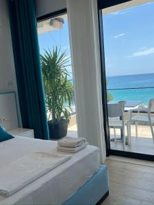 Imagen de la galería de comfort rooms, en Himare