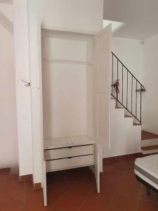 Foto dalla galleria di Casa Lavinia - open space con terrazza privata a Città di Lipari