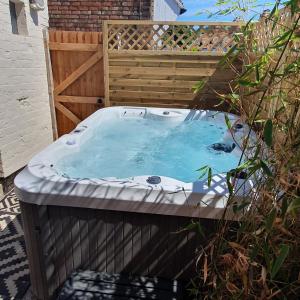 a jacuzziificialificialificialificialificialificialificialificialificialificialificial at Potts House - Hornsea on the Yorkshire coast in Hornsea