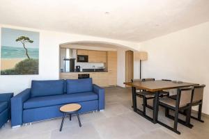 Η κουζίνα ή μικρή κουζίνα στο Appartement neuf, vue mer unique, piscine