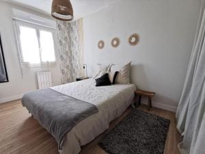 Postel nebo postele na pokoji v ubytování Agréable T2 lumineux 4 couchages tout équipé