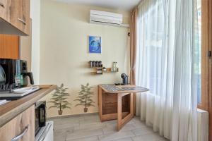 Gallery image of Private Studio in Hotel Paradise Pomorie by Flat Mаnаger in Pomorie
