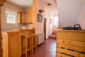 A kitchen or kitchenette at Late Story