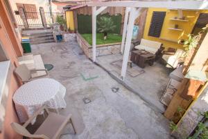 A balcony or terrace at Late Story