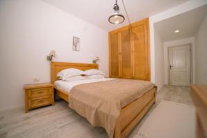Postel nebo postele na pokoji v ubytování Hotel Pirate Old Town