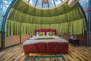 Fotografie z fotogalerie ubytování Rain Rock Villa v destinaci Yercaud + 65 fotografií