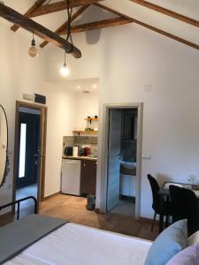 Postel nebo postele na pokoji v ubytování Apartments PKT DeLux