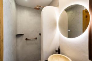 Dunas Luxury Beach Resort Tarifa的一间浴室