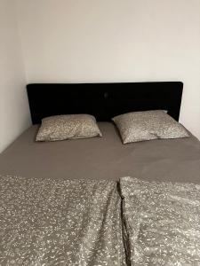 Katil atau katil-katil dalam bilik di VS-Homestay