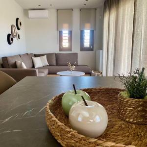 Posezení v ubytování Αura Luxury Apartments