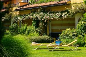 O grădină în afara Albergo Losone