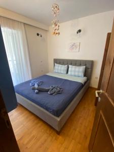 Posteľ alebo postele v izbe v ubytovaní Irini Seaside Apartment