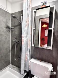 Ένα μπάνιο στο Little Nest - Old Town - Breakfast - Wifi - AC