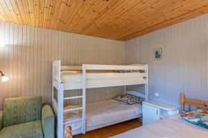 Postel nebo postele na pokoji v ubytování Kullamere kodumajutus