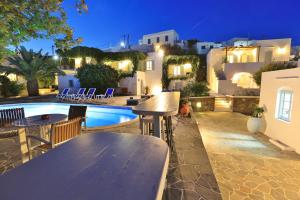Bazén v ubytování Petali Village Hotel nebo v jeho okolí