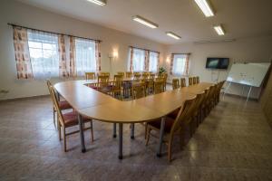 Viðskiptasvæði og/eða fundarherbergi á Hotel Elsyn Dvůr