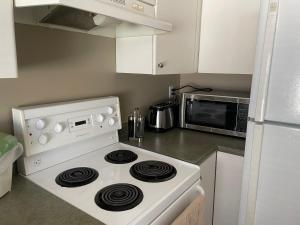 Kuchyň nebo kuchyňský kout v ubytování Marine Dr Station Room in a House + 3 fotografie