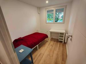 Galeriebild der Unterkunft RDC T4 Maison proche Aéroport in Saint-Laurent-de-Mure