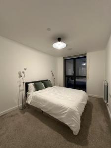 Ένα ή περισσότερα κρεβάτια σε δωμάτιο στο London central Artistic flat +10 φωτογραφίες