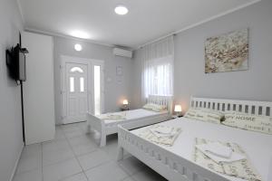 Ảnh trong thư viện ảnh của SS Sidro 01 ở Zgrada