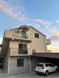 Budova, v ktorej sa apartmán nachádza