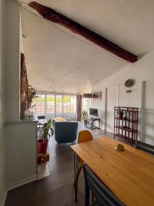 Χώρος καθιστικού στο Ici c'est Cosy - Centre