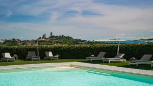 Bazén v ubytování Cappuccina Country Resort nebo v jeho okolí