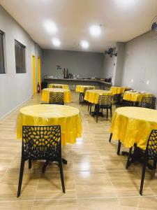 Un restaurant u otro lugar para comer en Unity Hotel - Votorantim - SP