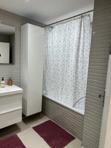 Koupelna v ubytování Appartement - La Défense