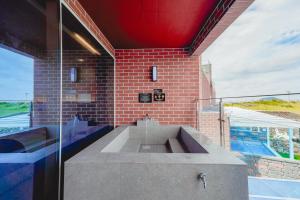 Balkón nebo terasa v ubytování Haeilri Pool&SPA Hotel