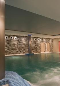 A piscina em ou perto de The River Lee Hotel a member of The Doyle Collection