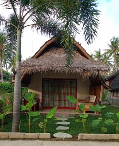 Bintang Tiga Bungalows Gili Air外面的花园