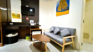 Posezení v ubytování Lucky Buako Hotel Patong