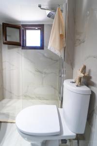Kúpeľňa v ubytovaní LUXURY AND SUNNY APARTMENT 250 mts FROM THE BEACH!!