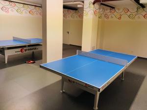 Stolný tenis v ubytovaní Romantisches Bergapartment - Luxus Studio auf der Simonhöhe alebo v jeho okolí