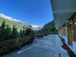 En generel udsigt til bjerge eller udsigt til bjerge taget fra bed and breakfast-stedet