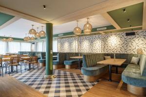 Lounge atau bar di Hotel-Restaurant Seegarten-Marina