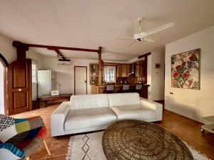 Η κουζίνα ή μικρή κουζίνα στο Casa BenAmar Relax y Vistas
