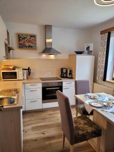 Kuchyňa alebo kuchynka v ubytovaní Ferienwohnung Zuppinger