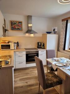 Kuchyňa alebo kuchynka v ubytovaní Ferienwohnung Zuppinger