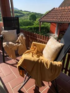 A balcony or terrace at Pusztavár-Lak