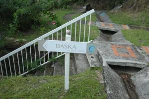 Aed väljaspool majutusasutust Le Studio du Rocher