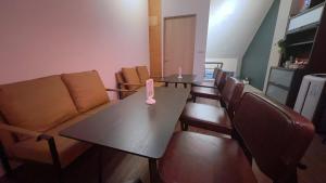 TV a/nebo společenská místnost v ubytování LIKE Hostel & Bar Lounge