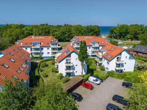 an aerial view of a group of houses at Residenz am Strand Wohnung 2-40 in Zingst