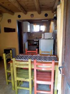 Dapur atau dapur kecil di Cabañas walcarpi +13 gambar