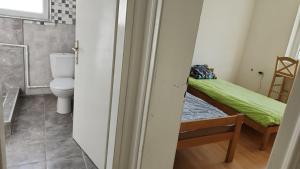 Koupelna v ubytování Cvrkut ptica + 39 fotografií