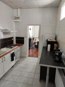 Kuchyň nebo kuchyňský kout v ubytování Au Logis Du Summer