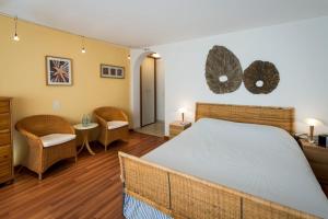 Postel nebo postele na pokoji v ubytování Badehotel Salina Maris – Wellness & Vintage + 37 fotografií