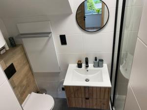 Bilik mandi di Apartament pod Sejdakiem